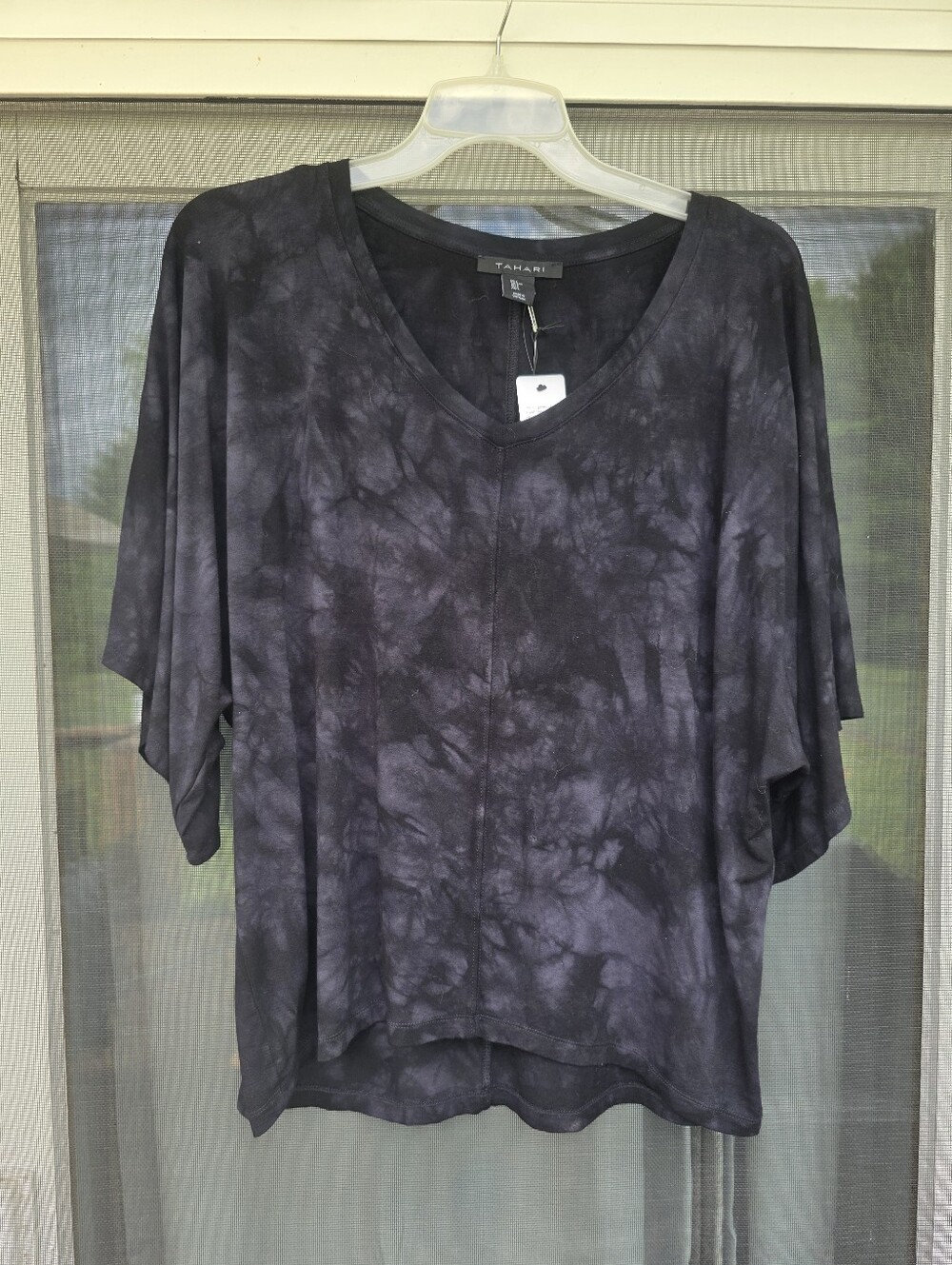 NWT Tahari Black Tie-Dye Domlan Sleeve Top L